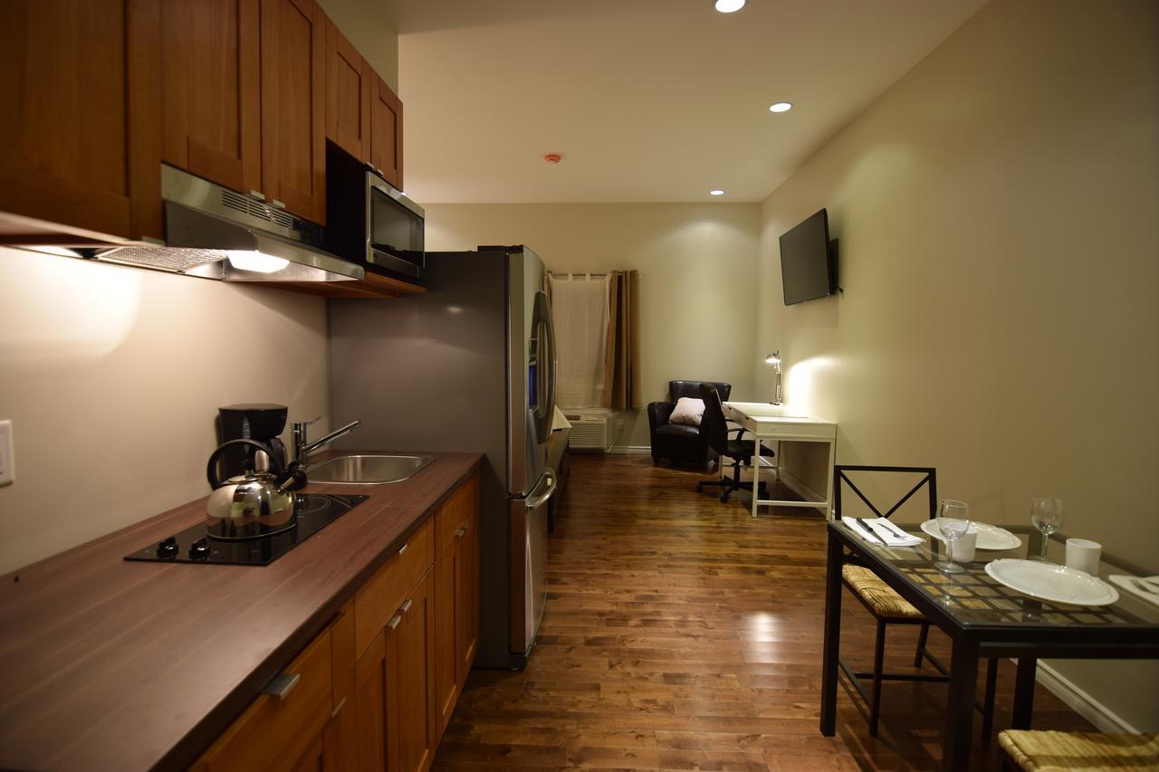 The Lion Inn & Suites Chetwynd Eksteriør billede